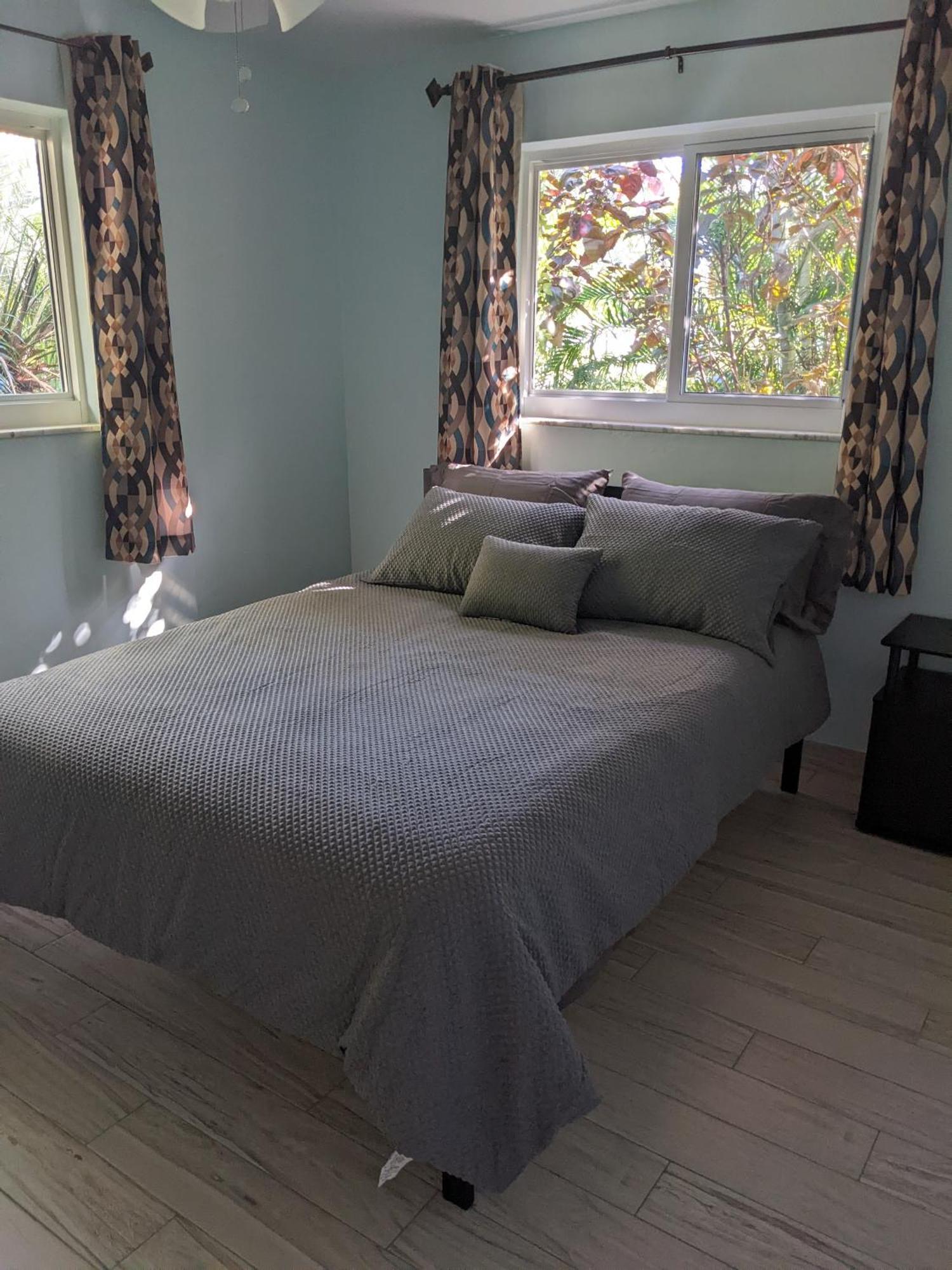 Lovely 3-Bd, Walk To Bars, 9 Min Drive From Beach! Heated Pool. Fort Lauderdale Luaran gambar